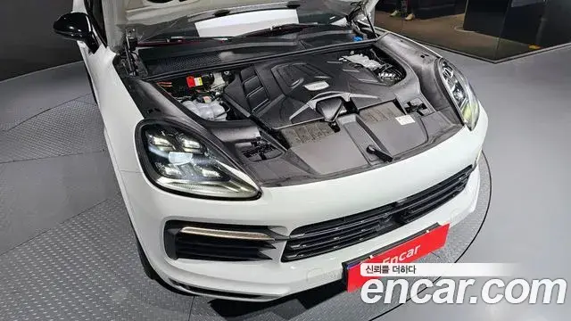 Porsche Cayenne 2020 — Фото 6/20