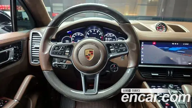 Porsche Cayenne 2020 — Фото 14/20