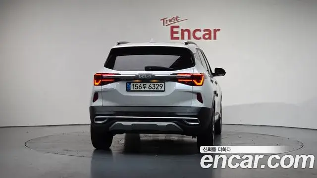 Kia Seltos 2021 — Şəkil 14/20