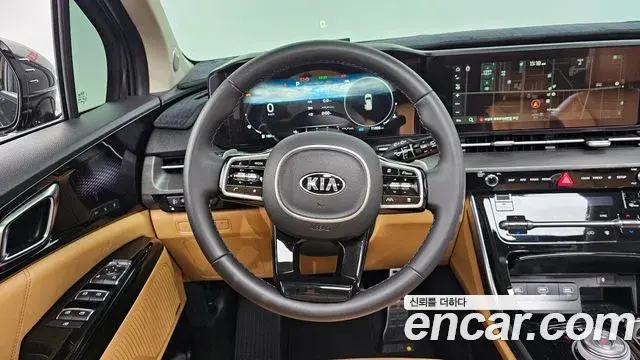 Kia Carnival 2021 — ფოტო 2/20