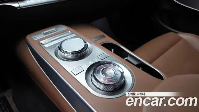Genesis GV70 2022 — Şəkil 12/20