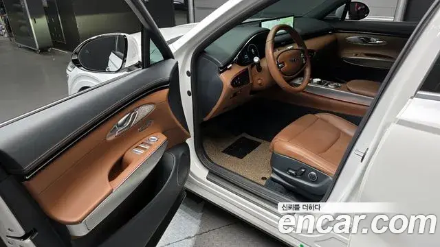 Genesis GV70 2022 — Şəkil 17/20