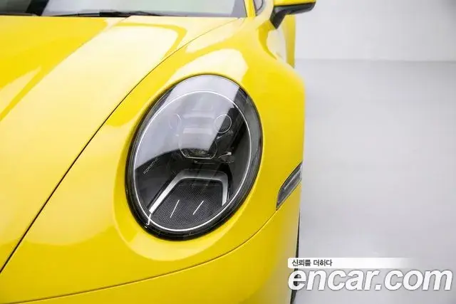 Porsche 911 2020 — Photo 17/20