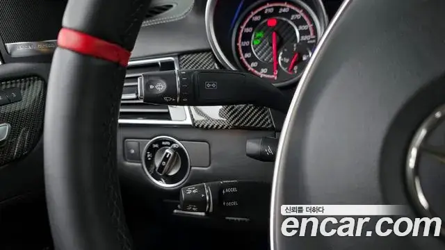 Mercedes-Benz GLE-Class 2019 — Şəkil 10/21