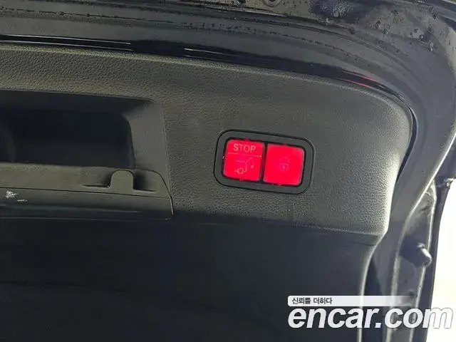 Mercedes-Benz GLE-Class 2019 — Şəkil 17/21