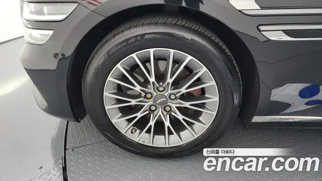 Genesis G80 2020 — Photo 18/20