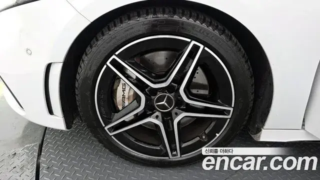Mercedes-Benz A-Class 2022 — Фото 5/20