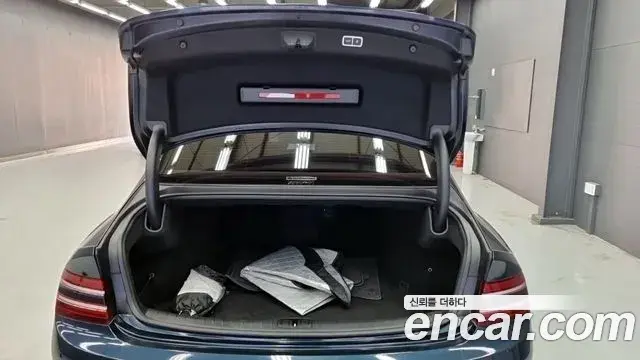 Genesis G80 2022 — Photo 13/18