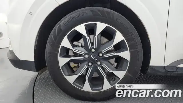 Kia Carnival 2023 — Фото 5/20