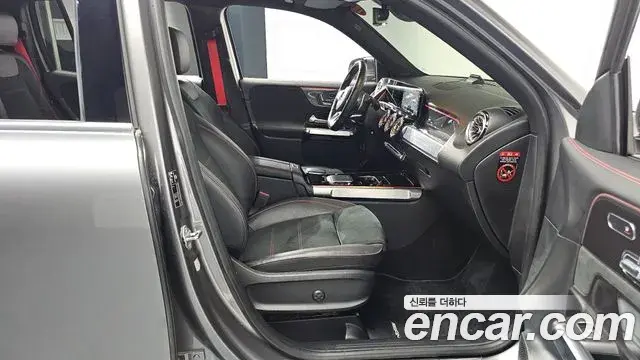Mercedes-Benz GLB-Class 2022 — Photo 11/20
