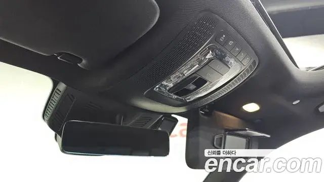 Mercedes-Benz GLB-Class 2022 — Photo 18/20