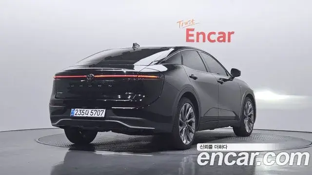 Toyota Crown Crossover 2024 — ფოტო 18/20