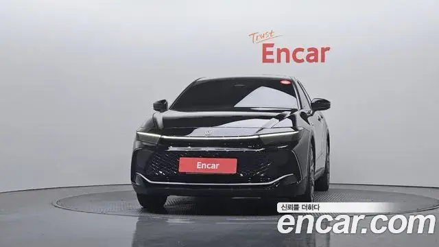 Toyota Crown Crossover 2024 — ფოტო 15/20