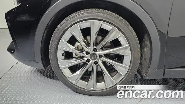 Toyota Crown Crossover 2024 — ფოტო 3/20