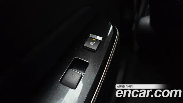 Toyota Crown Crossover 2024 — ფოტო 12/20
