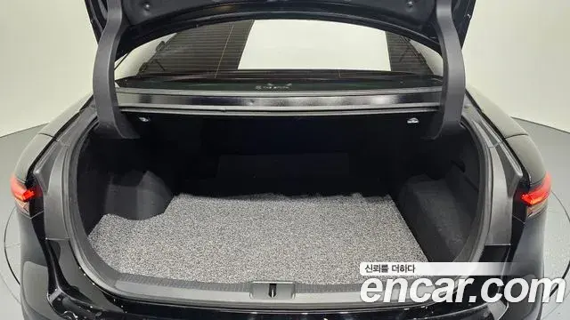 Toyota Crown Crossover 2024 — ფოტო 10/20