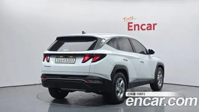 Hyundai Tucson Hybrid 2022 — ფოტო 19/20