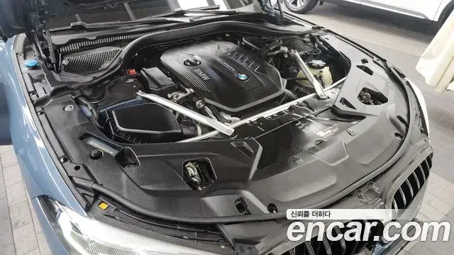 BMW 8 Series 2019 — ფოტო 18/20