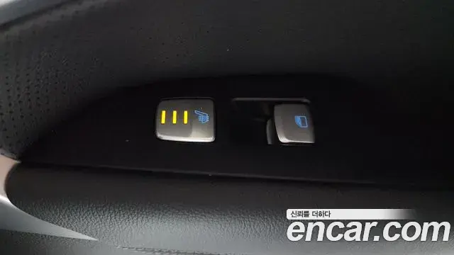Genesis G70 2019 — ფოტო 13/20