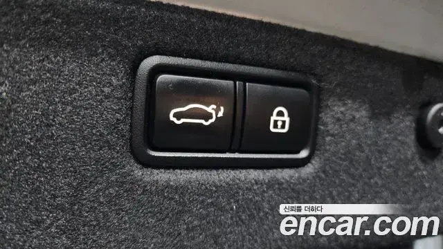 Genesis G70 2019 — ფოტო 19/20