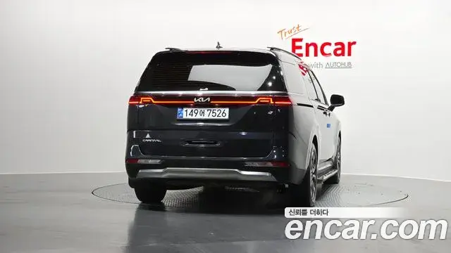 Kia Carnival 2022 — ფოტო 7/20