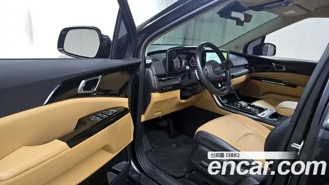 Kia Carnival 2022 — ფოტო 13/20