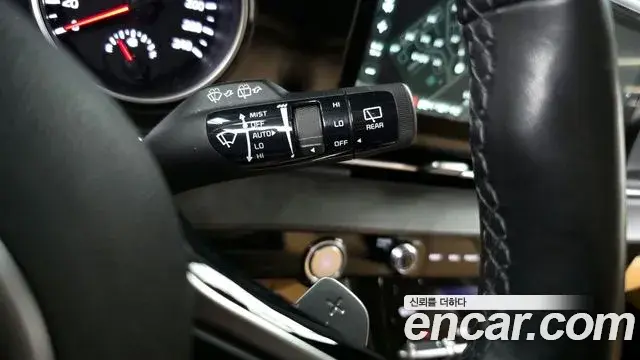 Kia Carnival 2022 — ფოტო 11/20