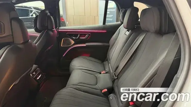 Mercedes-Benz EQS SUV 2025 — Photo 6/10