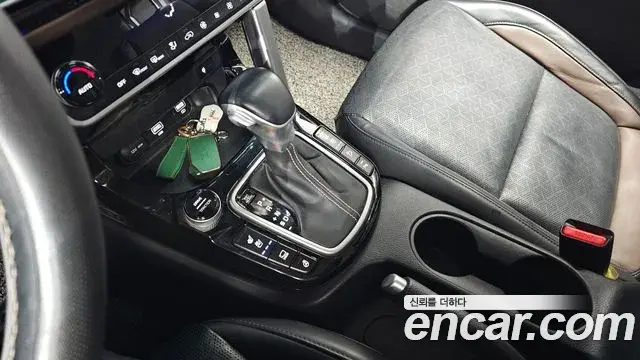 Kia Seltos 2019 — Şəkil 8/20