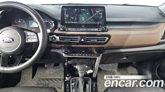 Kia Seltos 2019 — Şəkil 15/20