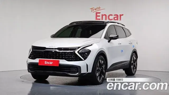 Kia Sportage 2021 — Фото 1/20