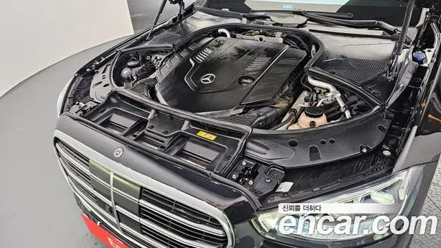 Mercedes-Benz S-Class 2021 — Photo 4/20