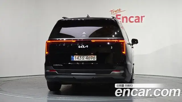 Kia Carnival 2023 — Photo 11/20