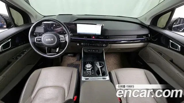 Kia Carnival 2023 — Photo 18/20