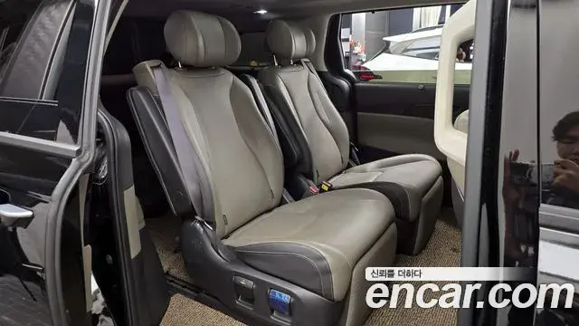 Kia Carnival 2023 — Photo 10/20