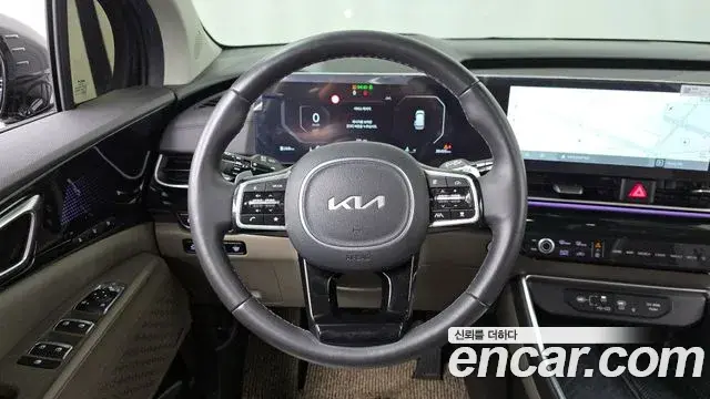 Kia Carnival 2023 — Photo 2/20