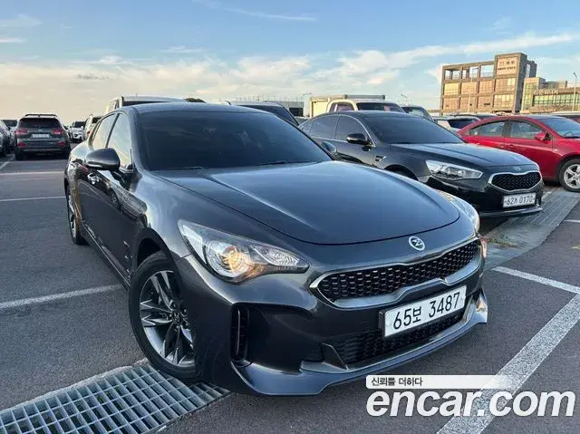 Kia Stinger 2018 — Photo 2/20