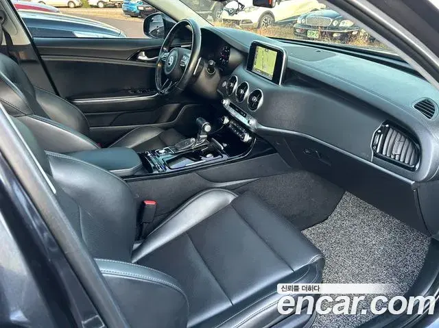 Kia Stinger 2018 — Photo 16/20