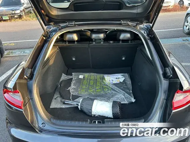 Kia Stinger 2018 — Photo 4/20