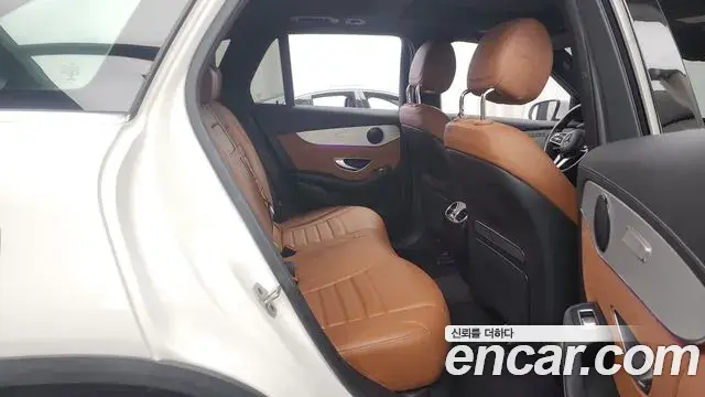 Mercedes-Benz GLC-Class 2022 — Şəkil 10/20