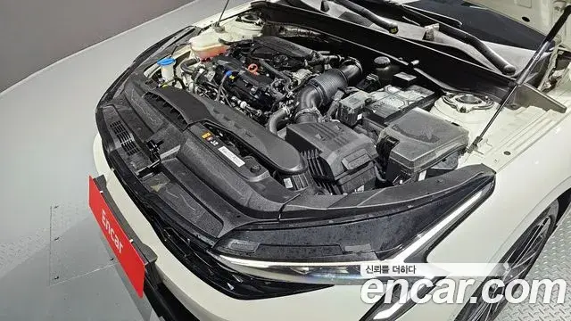 Kia K5 2023 — ფოტო 15/20