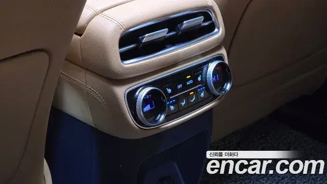 Genesis GV80 2022 — ფოტო 14/20