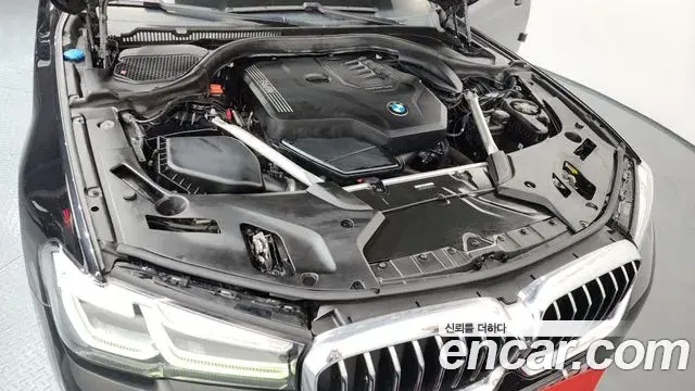 BMW 5 Series 2021 — Şəkil 8/20
