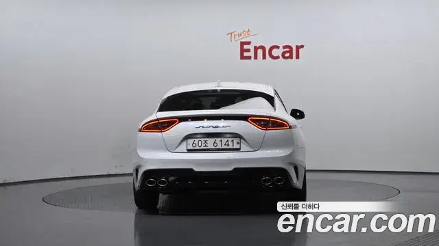 Kia Stinger 2018 — Photo 15/20