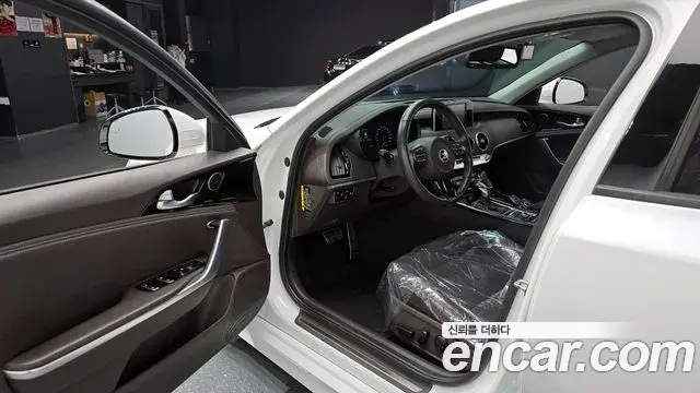 Kia Stinger 2018 — Photo 16/20