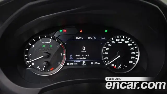Infiniti QX50 2019 — ფოტო 18/20