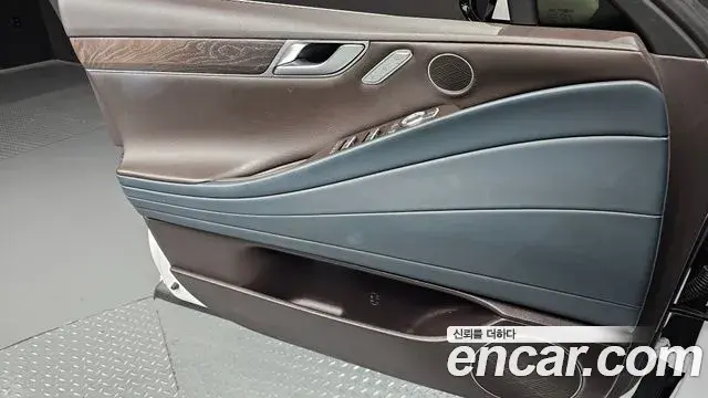 Genesis G80 2022 — Photo 11/20