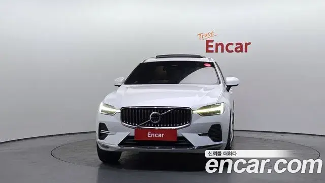 Volvo XC60 2022 — Photo 5/20