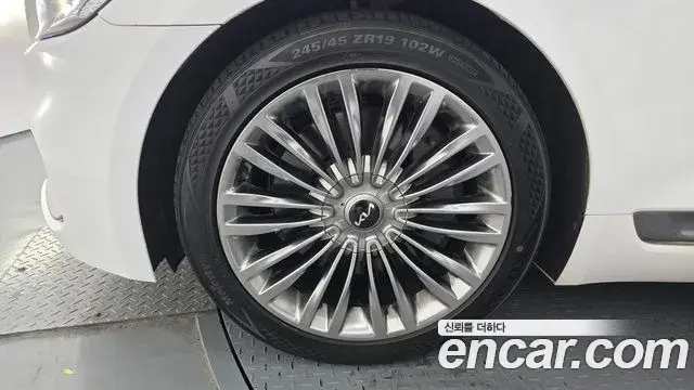 Kia The K9 2018 — ფოტო 15/20