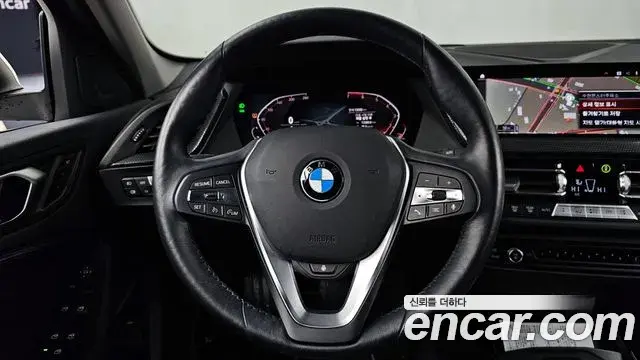 BMW 1 Series 2023 — Фото 13/20